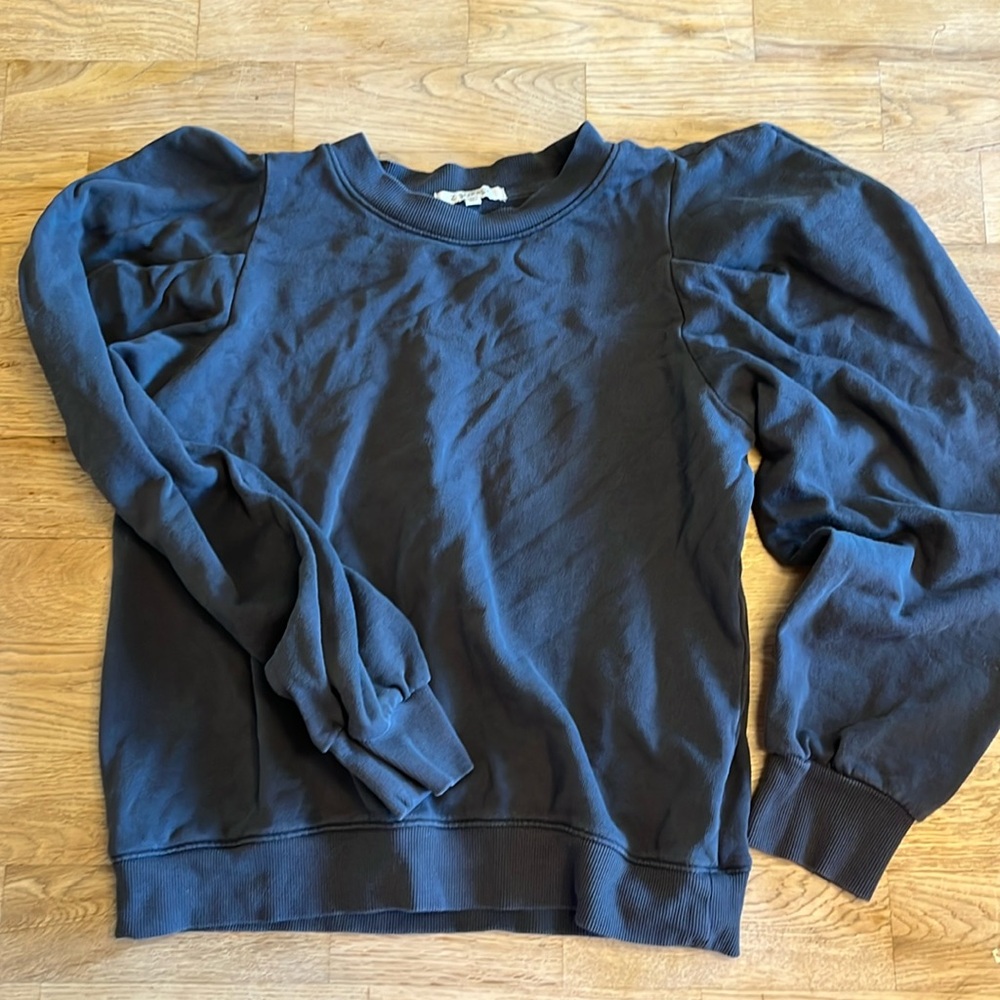 Women’s puff sleeve sweatshirt